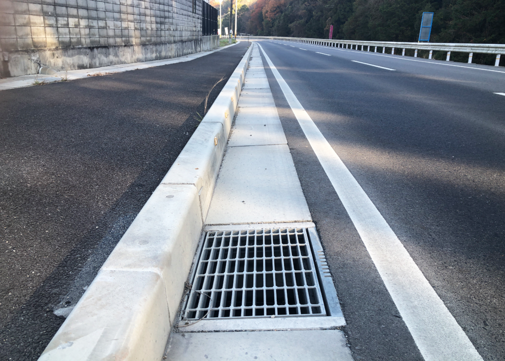 街渠桝画像