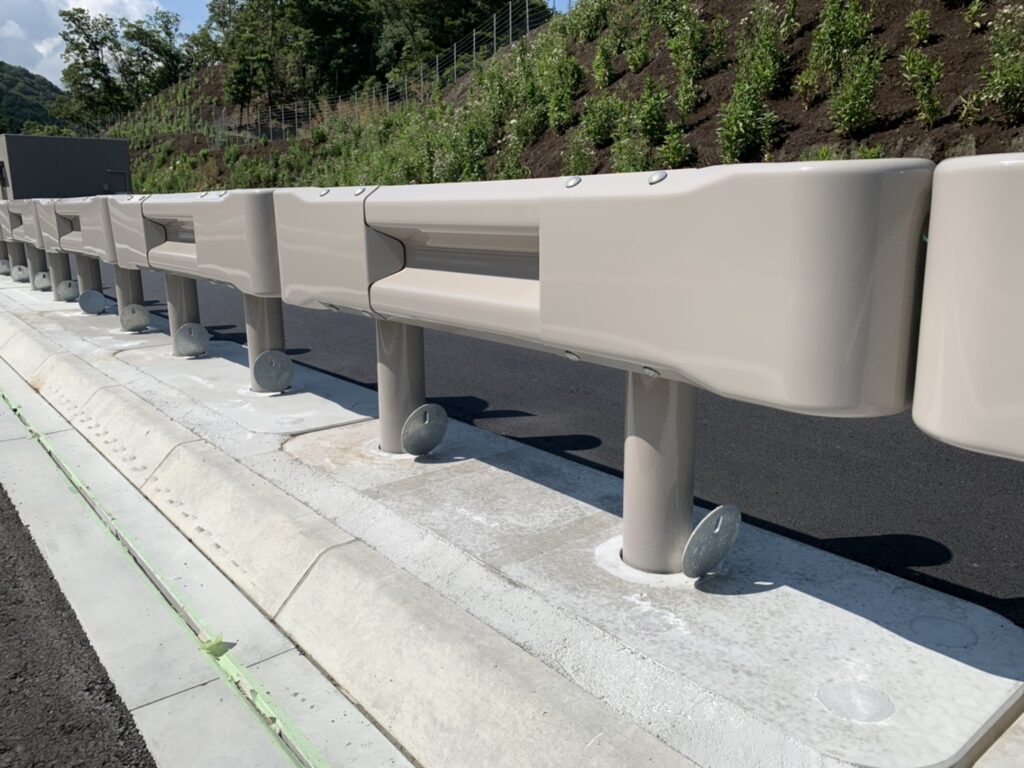 F型（自在R連続基礎）画像