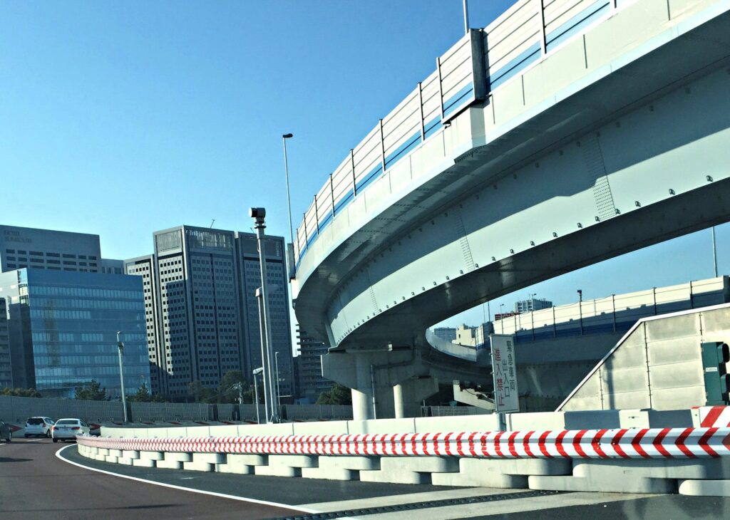 高速道路用自在R連続基礎、どれを使うべき？